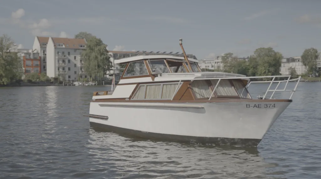 Boote und Yachten im Hafen Berlin-Köpenick